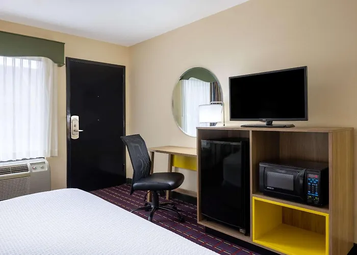 Days Inn By Wyndham Murphy